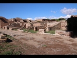 04263 ostia - regio i - insula viii - caseggiato (i,viii,5) - westfront - 09-2022.jpg